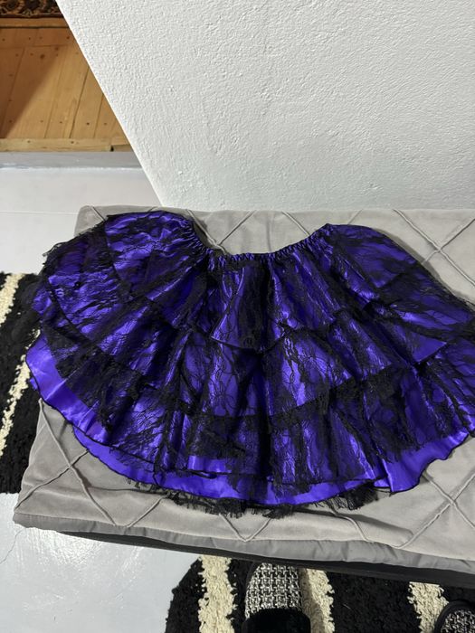 Vand costum dantela  si satin