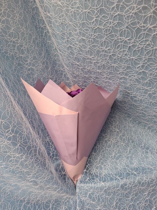 Розы из атласной ленты