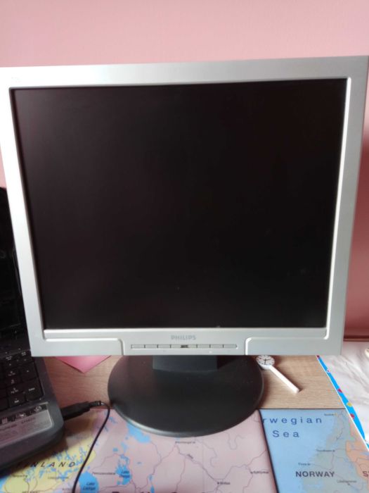 Монитор Филипс 17