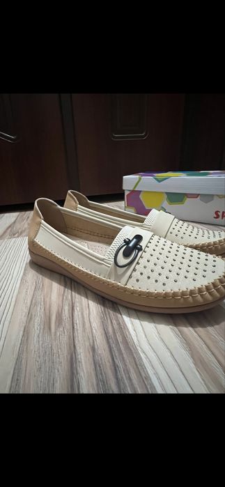 Женские макасины