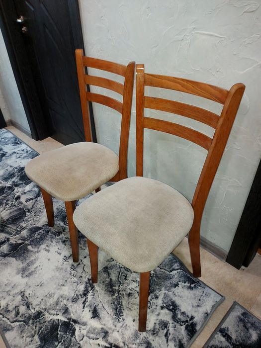 Трапезен стол като нов