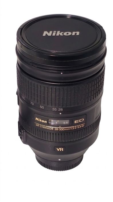 Obiectiv AF-S NIKKOR 28-300mm f/3.5-5.6G ED VR – Condiție Impecabilă (Ca Nou)