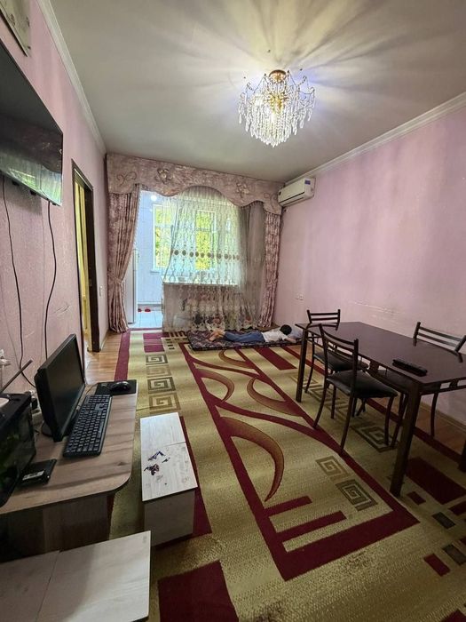 Продам 2 ком Юнусабад 7 квартал