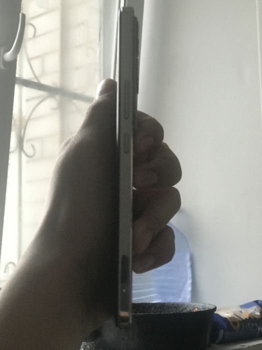 продам Vivo V40 Lite