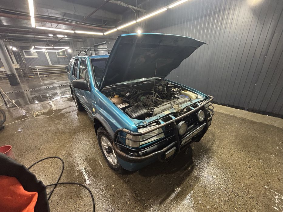 Opel frontera рамный внедорожник