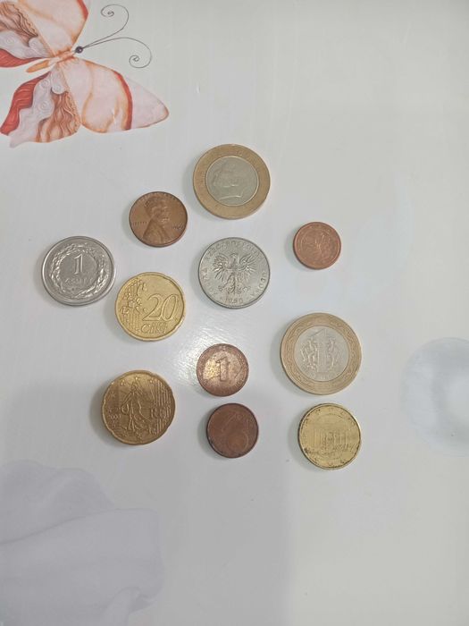 Продам для коллекции монеты разные.