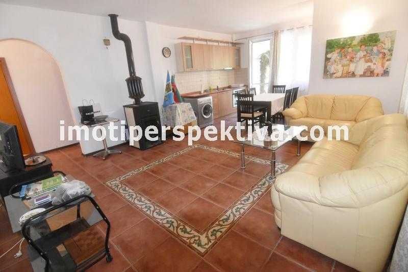 реф.1300 Обзаведена къща в кв. Кършияка!