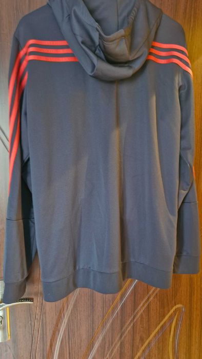 Горнище на Адидас