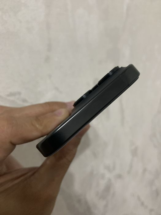 iPhone 16 Pro 256GB Sim Full Box Ideal