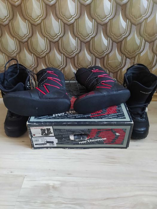 Сноу борд обувки 42 номер( 27 см стелка) и 32,5 номер(20,5 см стелка)