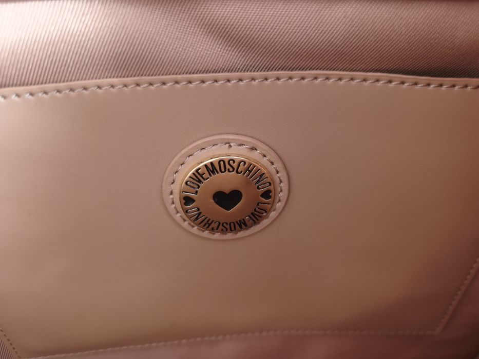 Розова дамска раница Love Moschino – като нова