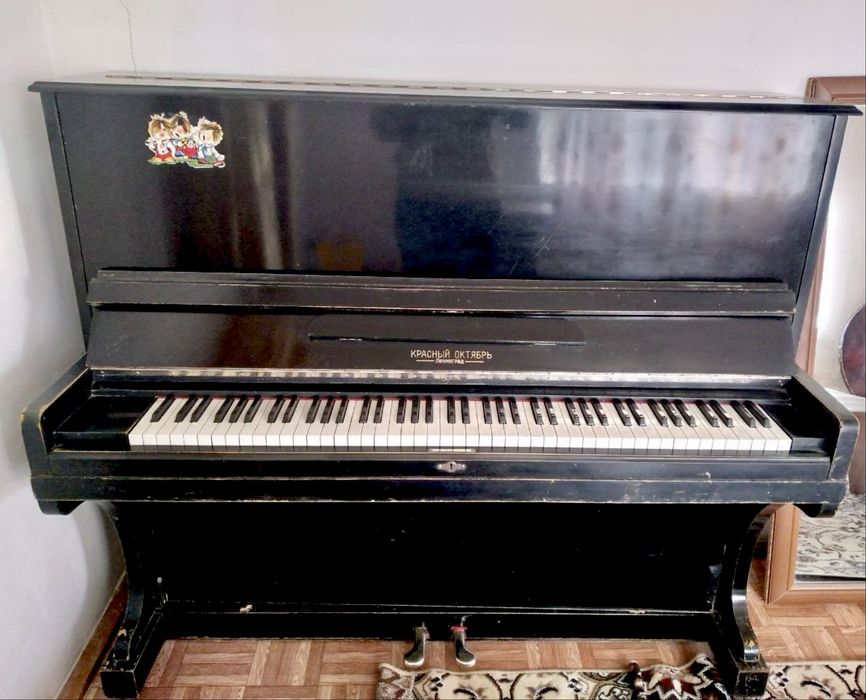 пианино красный октябрь ленинград