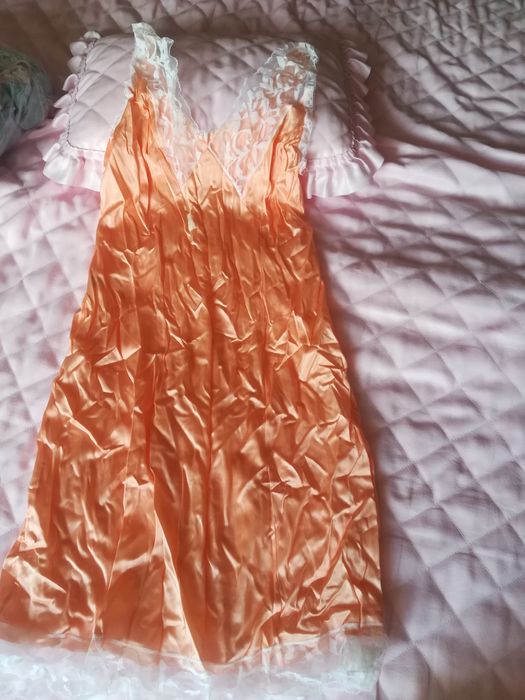 Престилки за всяка домакиня, комбинезони, нощници