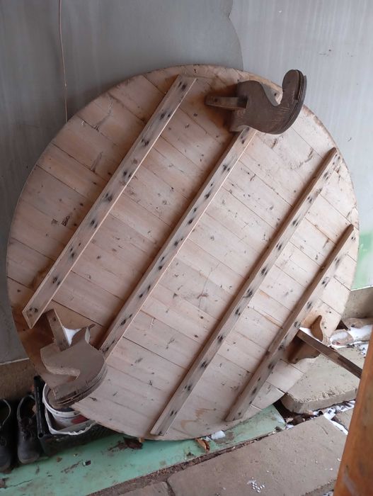 Стара Дървена софра с столчета