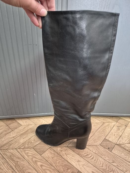 Продам кожаные сапоги