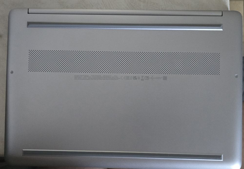 HP 15s i5 12gen, 8gb RAM, 256nvme