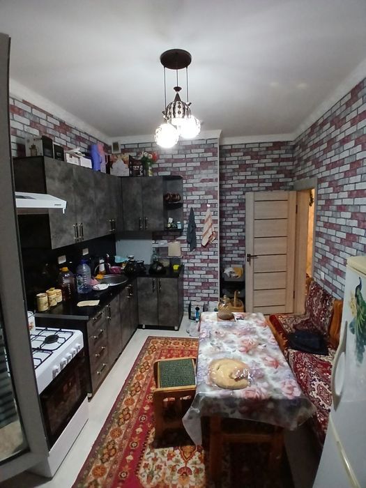 GORNIY INSTUT ORQASIDAN 16 ETAJLIK domlardan.2 honalik kvartira sot