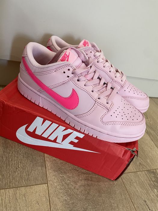 Nike Dunk Low pink