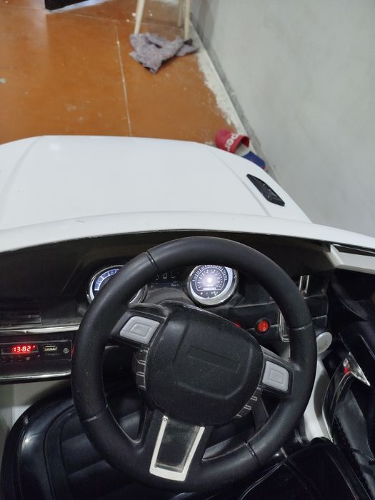 Машинка детская на аккумуляторе