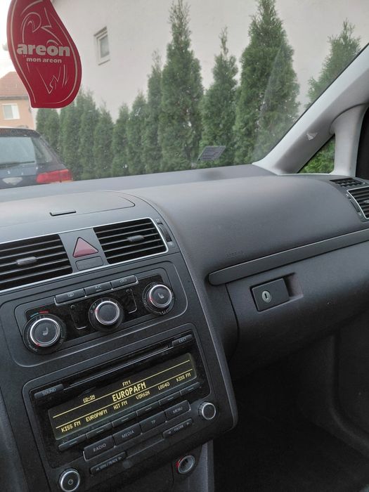 VOLKSWAGEN Touran 2013 — imagine 10