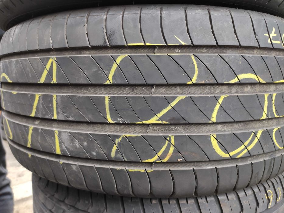 2бр Летни гуми 235 40 18 - Michelin