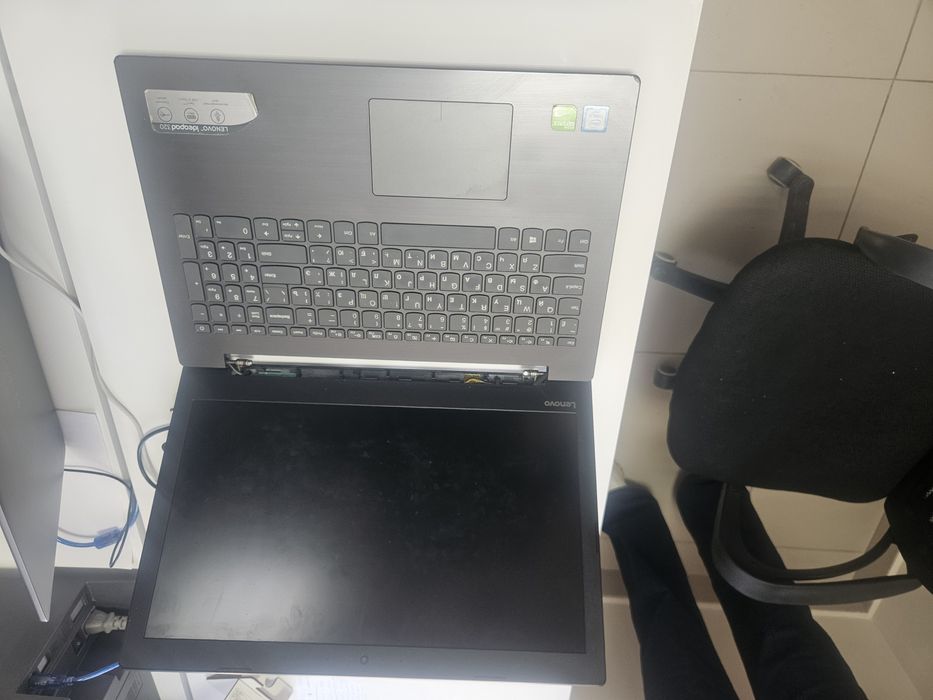 Продам срочно ноутбук