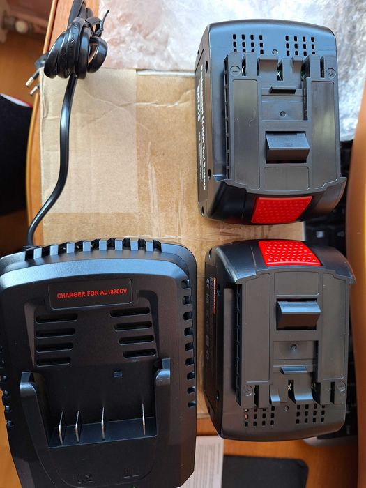 Acumulatori plus incarcator compatibil Bosch 18 V x 8000mAh