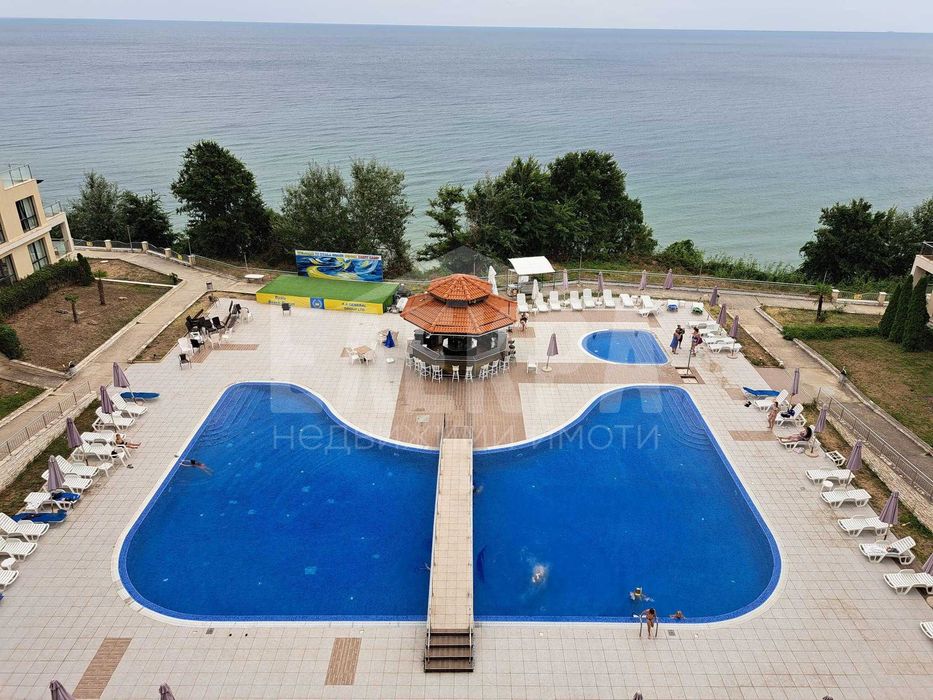 Продава се Многостаен апартамент в Бяла - 255 кв.м за 981 €/кв.м - Снимка #2