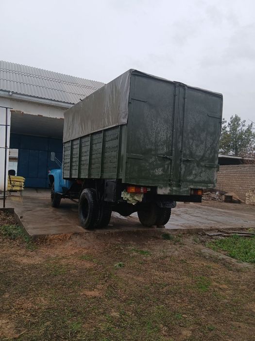 ZIL 138A Tentli furgon