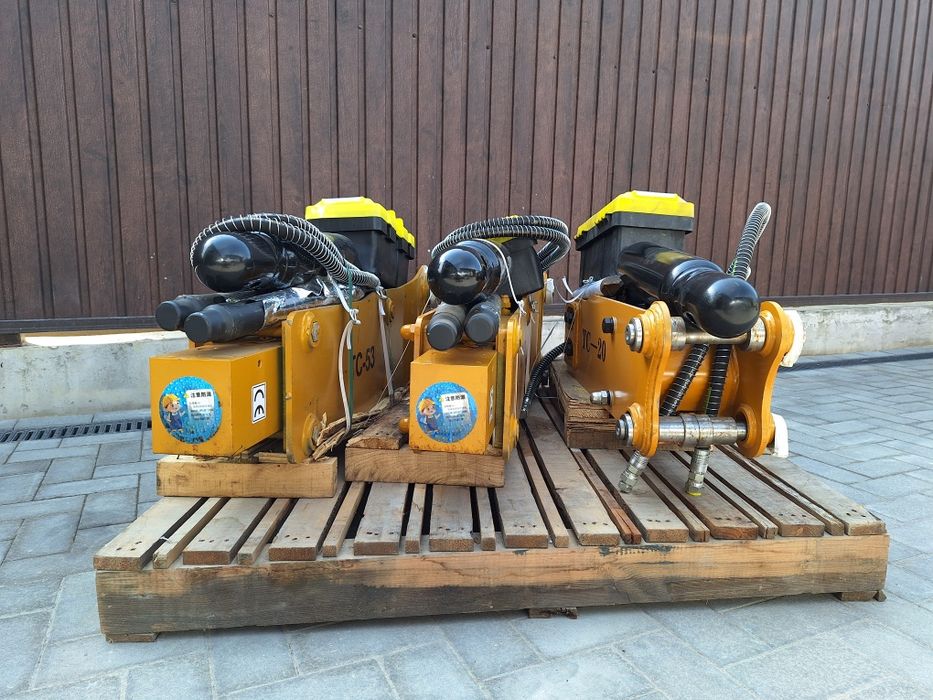 Гидромолот НОВЫЙ продам на мини экскаватор