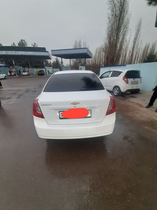 Машина белая жентра евро позиция