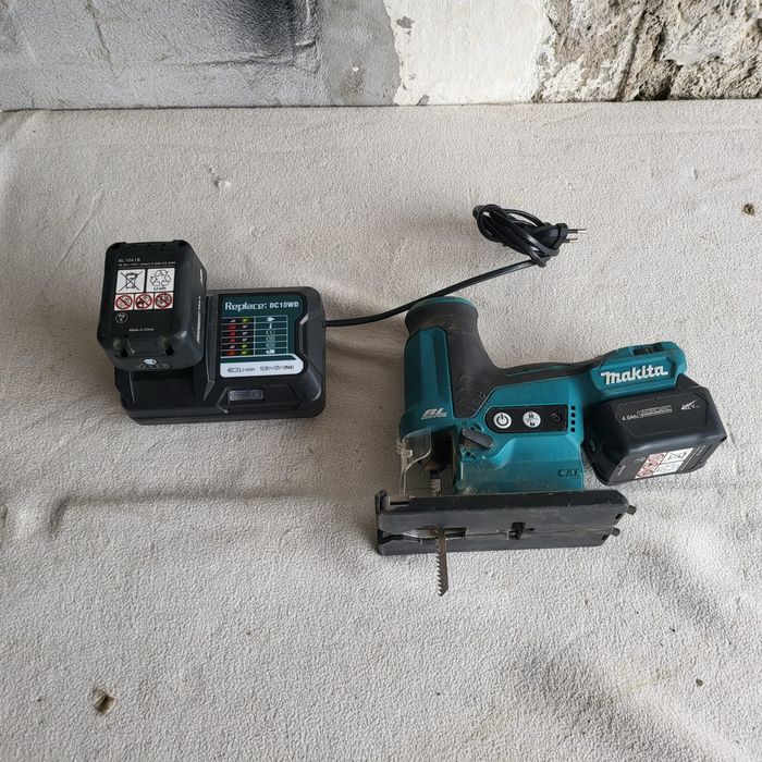 Fierăstrău Pendular Makita JV102D - 12V