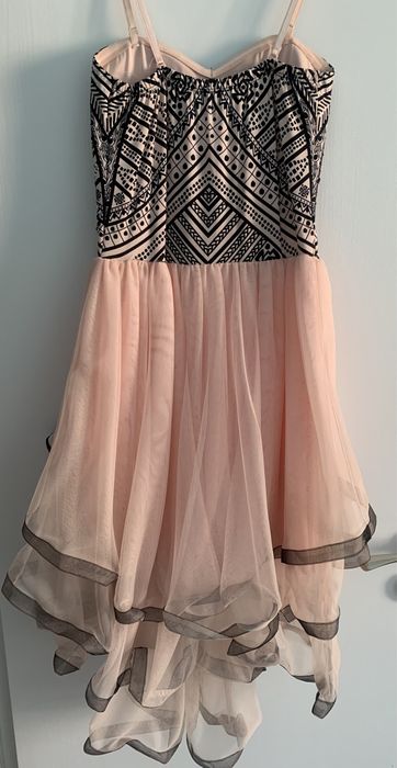 Дамска рокля с камъни