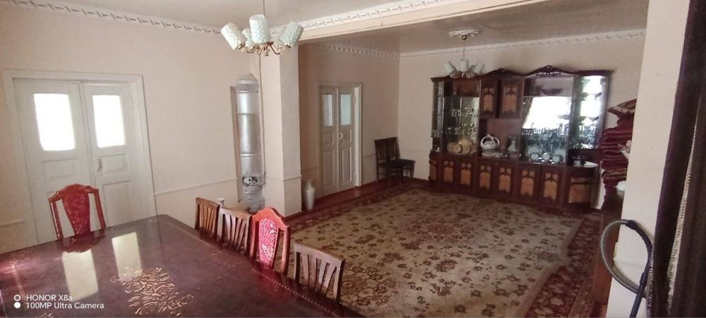 Продам участок Кибрай центр 8 комнат 7 сотки Qibray markazida uchaska