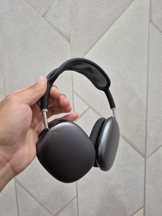 Продам AirPods Max