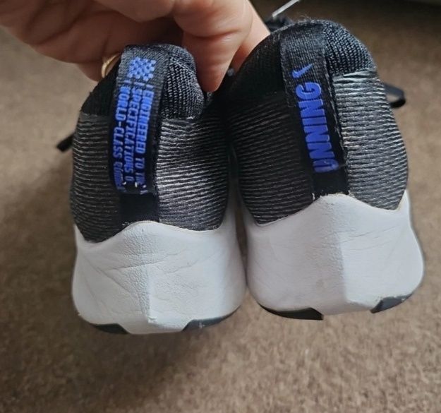 Маратонки Nike Zoom Fly 4