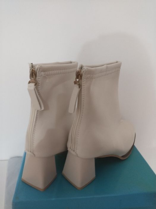 Күздік етік сатылады