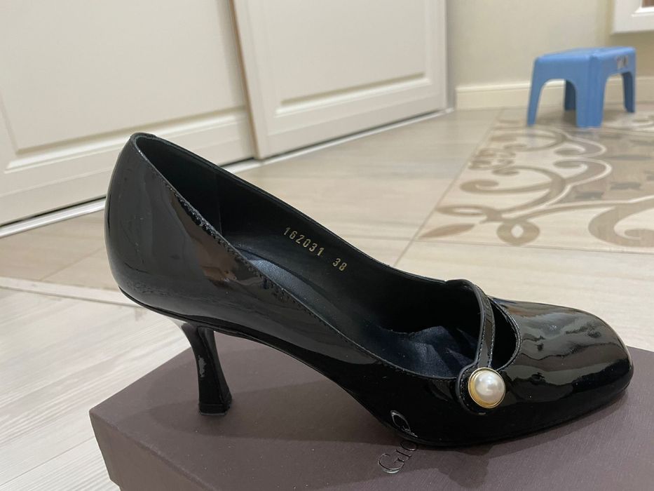 Туфли вечерние . Торг!