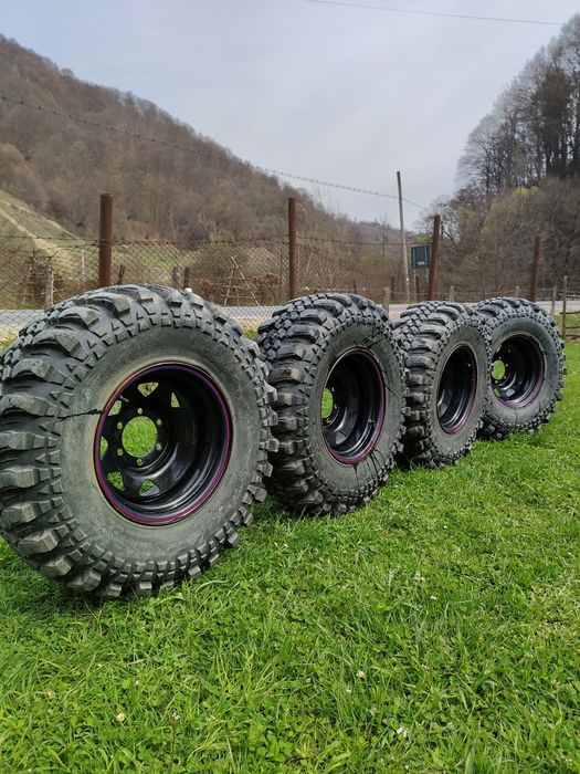 Roti offroad jante 6x139.7 R15 ET negativ anvelope CST 33 11.5 R15