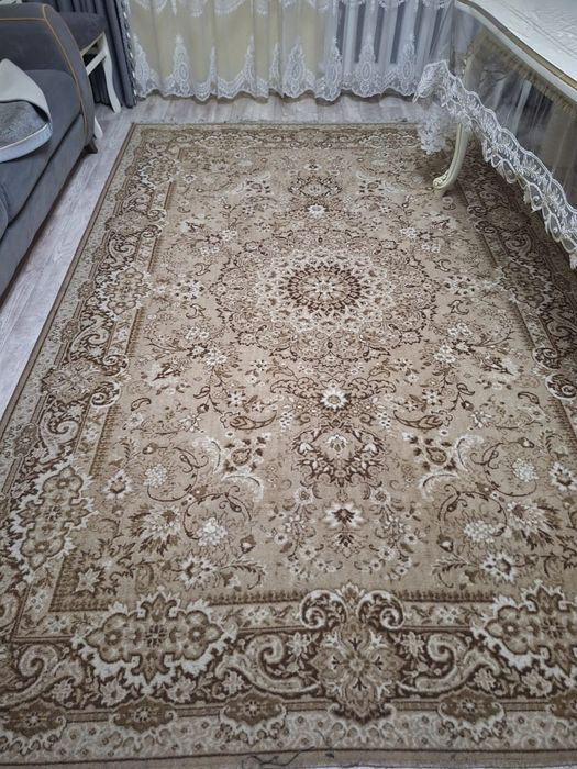 Продам ковер бельгийский синтетический