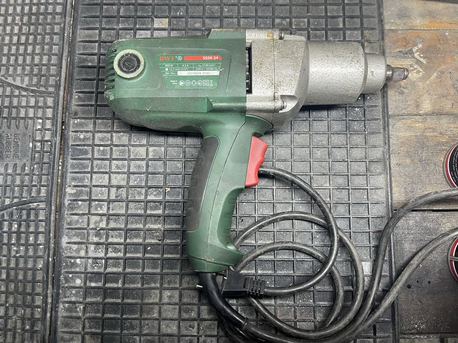 Ударен гайковерт DWT SS09-24