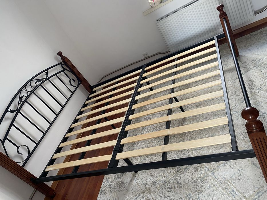 Кровать двухспальная