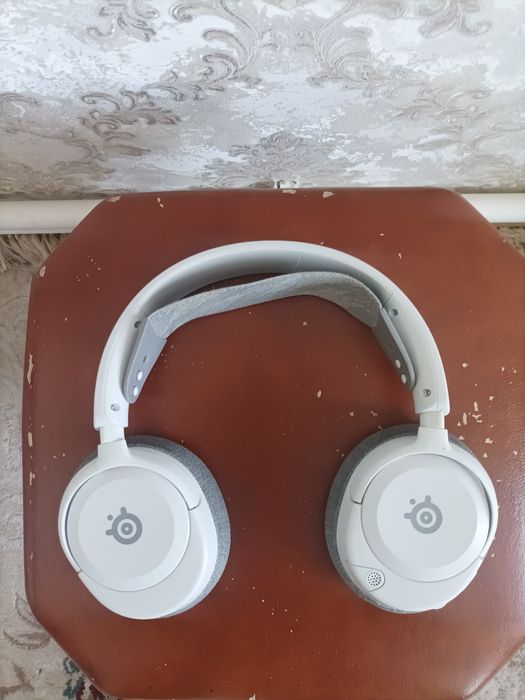 Steelseries Arctis Nova 1