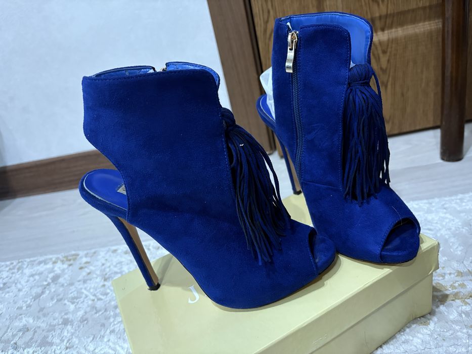 Туфли по 9.000 тг.