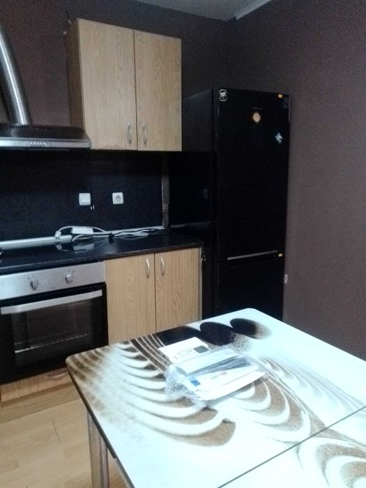 Дава се под наем Тристаен апартамент в Плевен, Дружба 1 - 120 кв.м за 357 € - Снимка #1