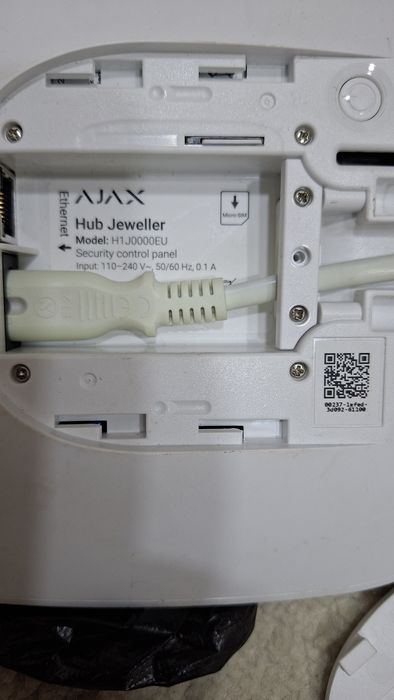 Ajax Hub Jeweller (модель H1J0000EU)