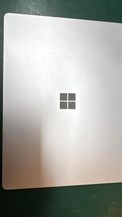 Surfsce Laptop 4 , touchscreen ,Ryzen 5, 8gb ram , 256 ssd