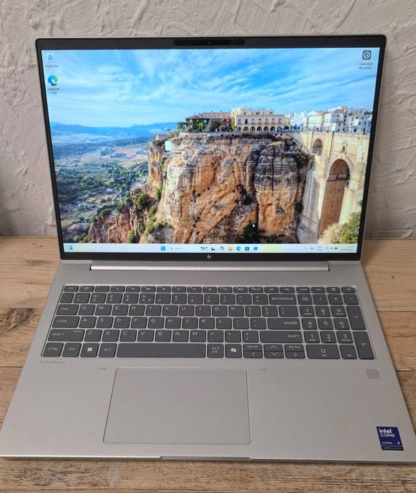 HP EliteBook 6 G1i 16 inch Notebook AI PC - Kli Amanet