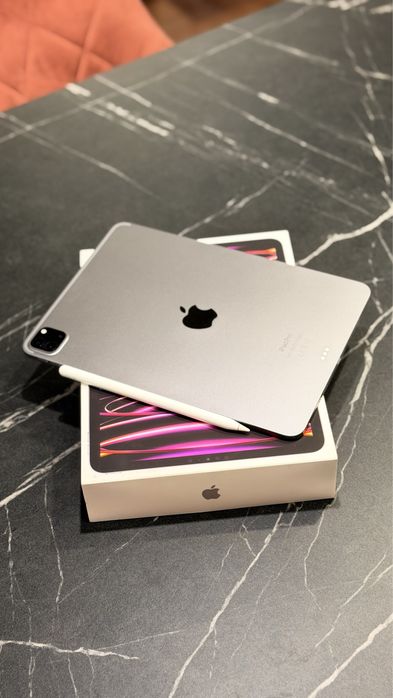 Ipad Pro 11 inch 4th generation 128 GB