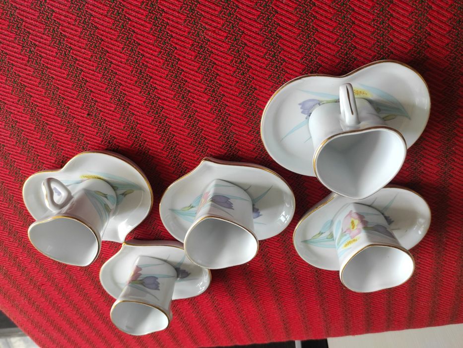 Serviciu de cafea, nou în ambalaj, plăcut și foarte practic